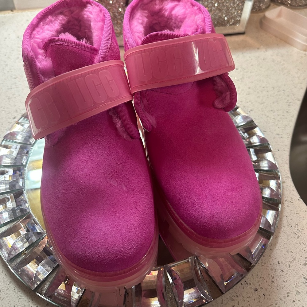UGG Neumel Clear Women's Chukka Boots Bright Pink Size 9